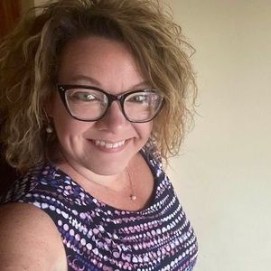 Meet your Posher, Denise